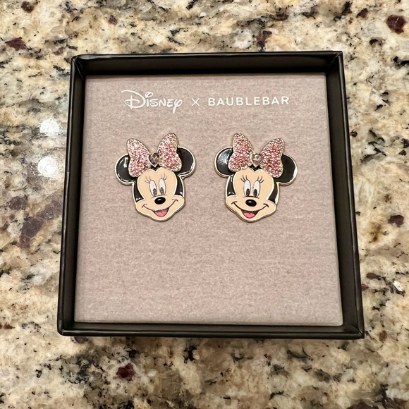 💗DISNEY X BAUBLEBAR MINNIE EARRINGS💗 - Picture 1 of 6